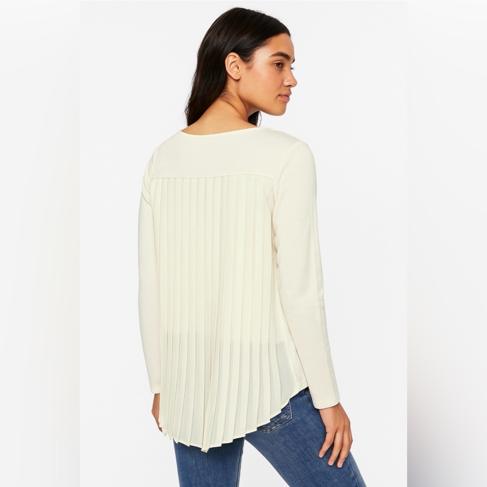 NWOT G by Giuliana Shimmery Pleated Back Women's Top IN Cream Size XS